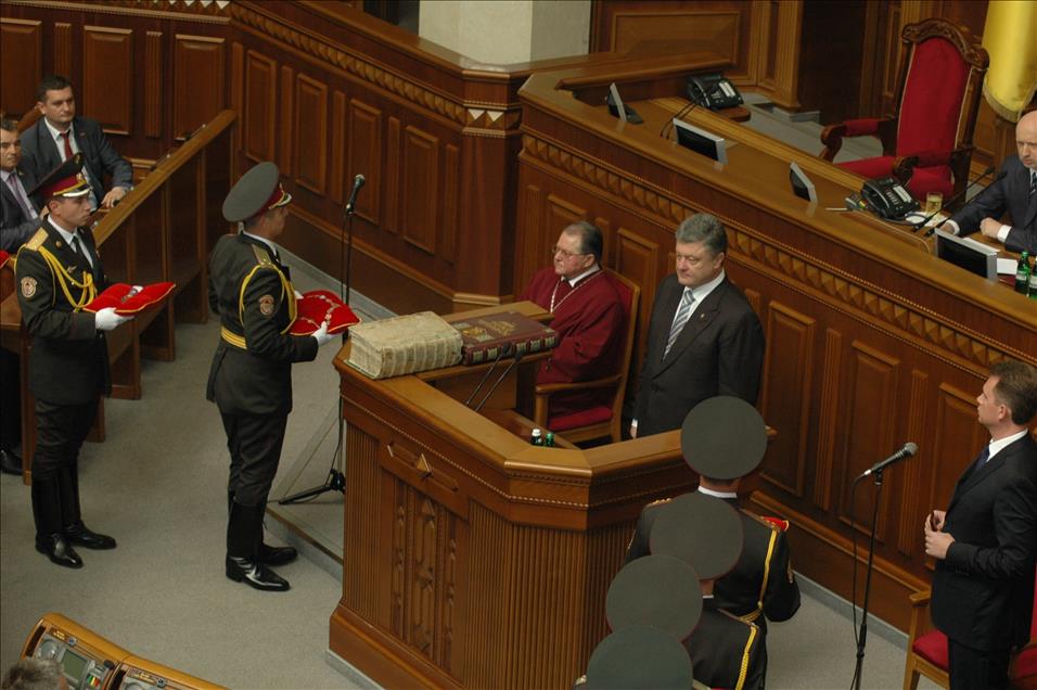 Ukrayna'da Poroşenko dönemi resmen başladı