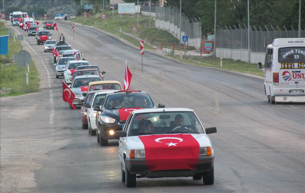 Turhal'da bayrağa saygı konvoyu düzenlendi
