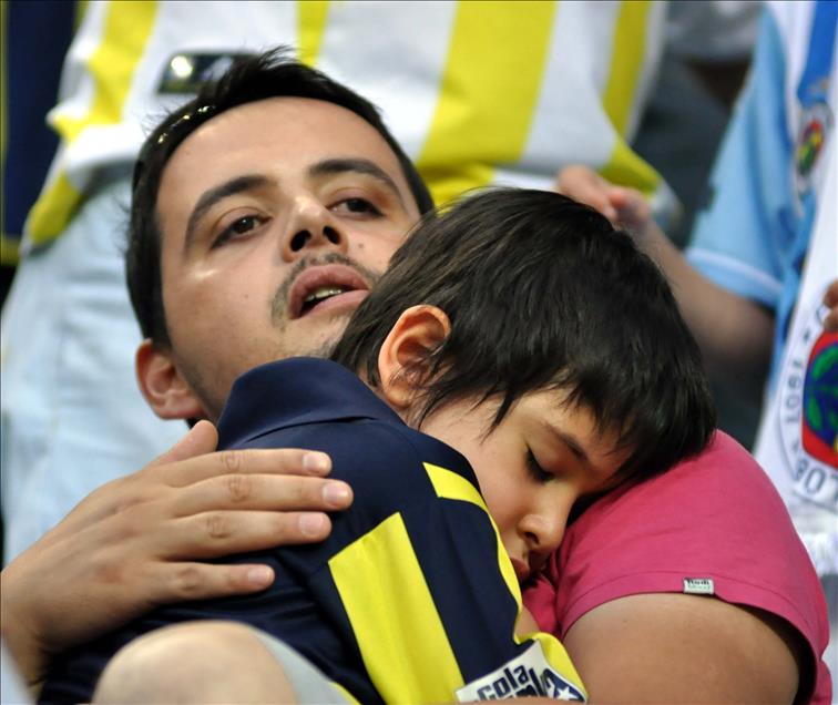 Tribün babaları ve çocukları