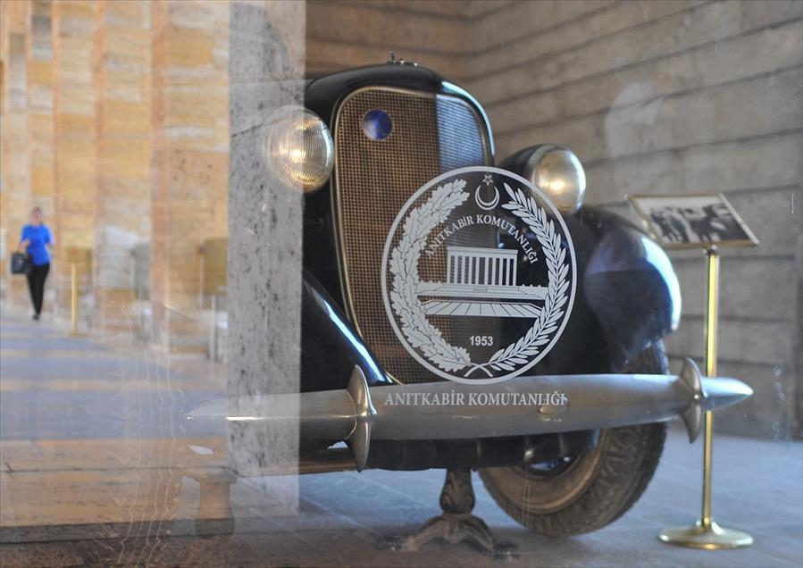 Ulu önder Atatürk'ün makam aracı restorasyona alındı