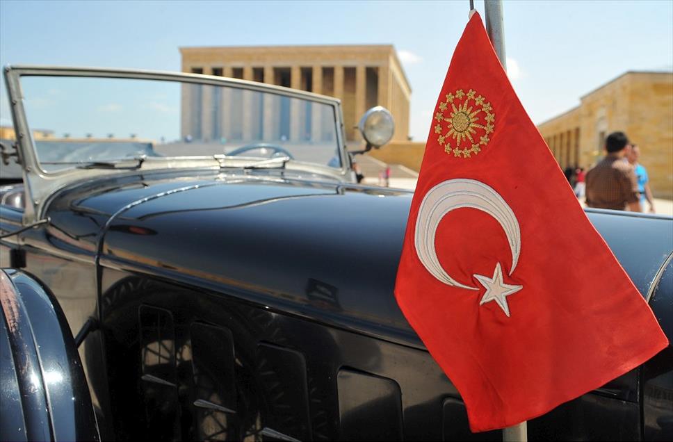 Ulu önder Atatürk'ün makam aracı restorasyona alındı
