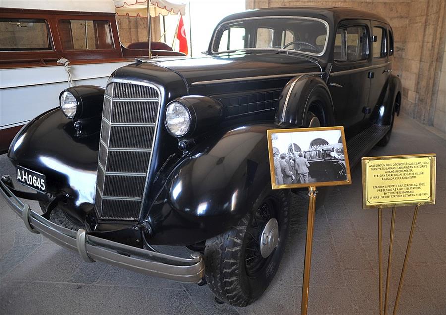 Ulu önder Atatürk'ün makam aracı restorasyona alındı