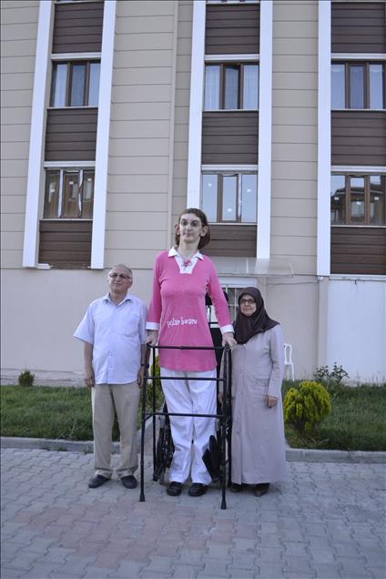 "Karabüklü Rümeysa" 2,13 metrelik boyuyla dünya rekoru kırdı