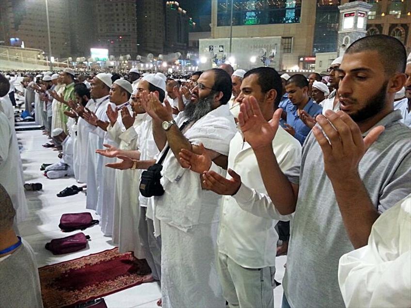 Kabe'de ilk Teravih Namazı kılındı