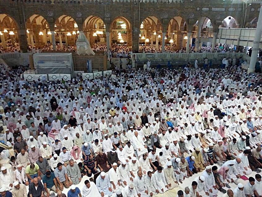 Kabe'de ilk Teravih Namazı kılındı