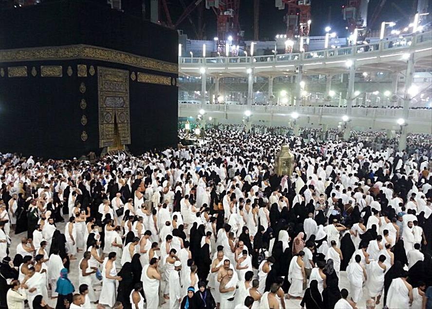 Kabe'de ilk Teravih Namazı kılındı