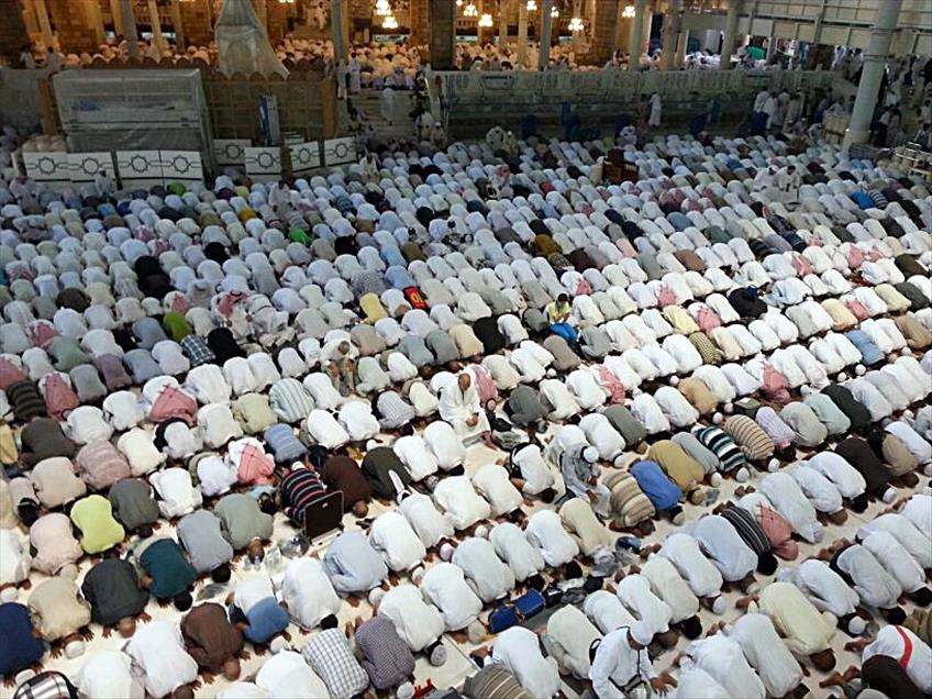 Kabe'de ilk Teravih Namazı kılındı