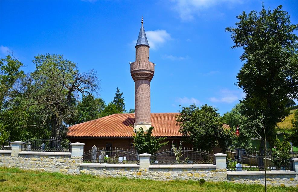 Sakarya'daki asırlık camiler, göz kamaştırıyor