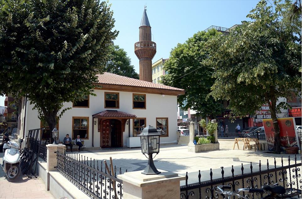 Sakarya'daki asırlık camiler, göz kamaştırıyor