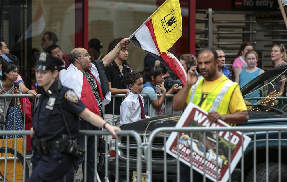 Times Meydanı'nda Mısır protestosu