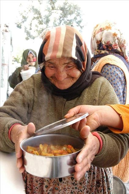 "Mutluluğun fotoğrafı"ndaki Hatice nine