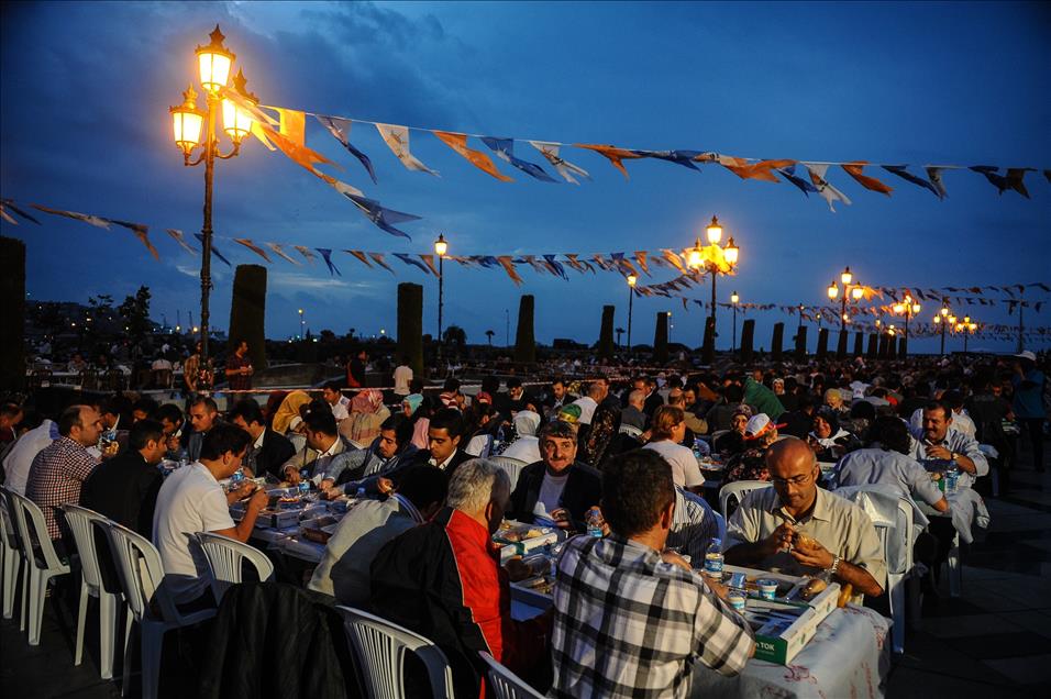 Samsun Büyükşehir Belediyesinin İftar Yemeği