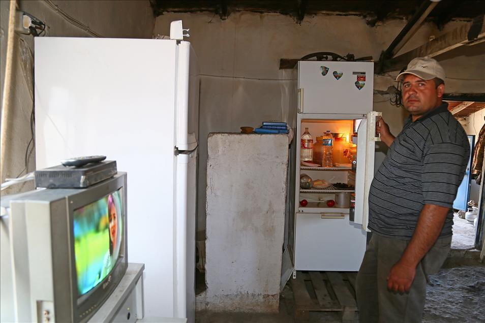 Eşek sırtında güneş enerjisinden elektrik üretimi
