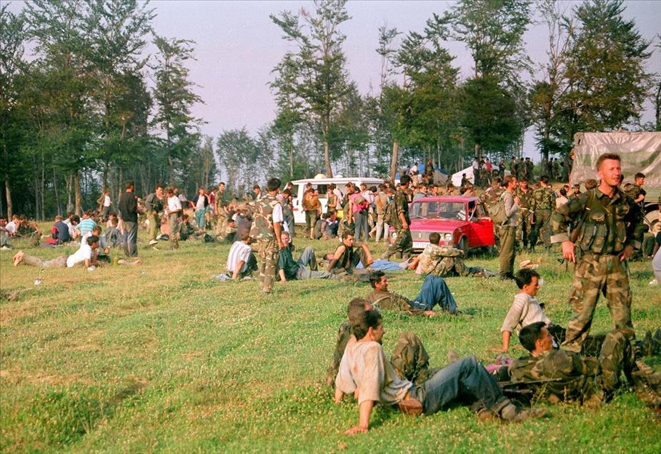 "Srebrenitsa Cehennemi''nden kaçanların ölüm yürüyüşü