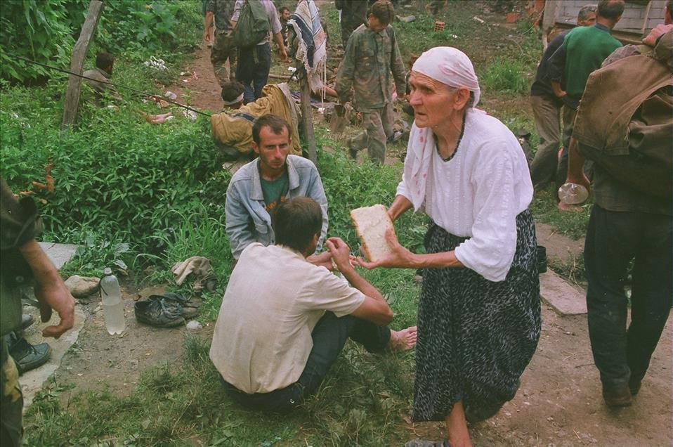 "Srebrenitsa Cehennemi''nden kaçanların ölüm yürüyüşü