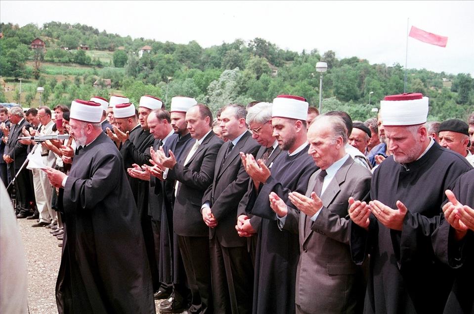 "Srebrenitsa Cehennemi''nden kaçanların ölüm yürüyüşü