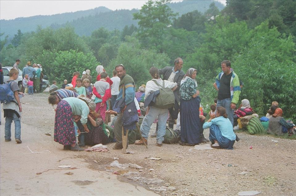"Srebrenitsa Cehennemi''nden kaçanların ölüm yürüyüşü