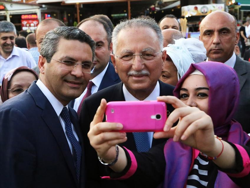 Cumhurbaşkanı adayı İhsanoğlu, İstanbul'da