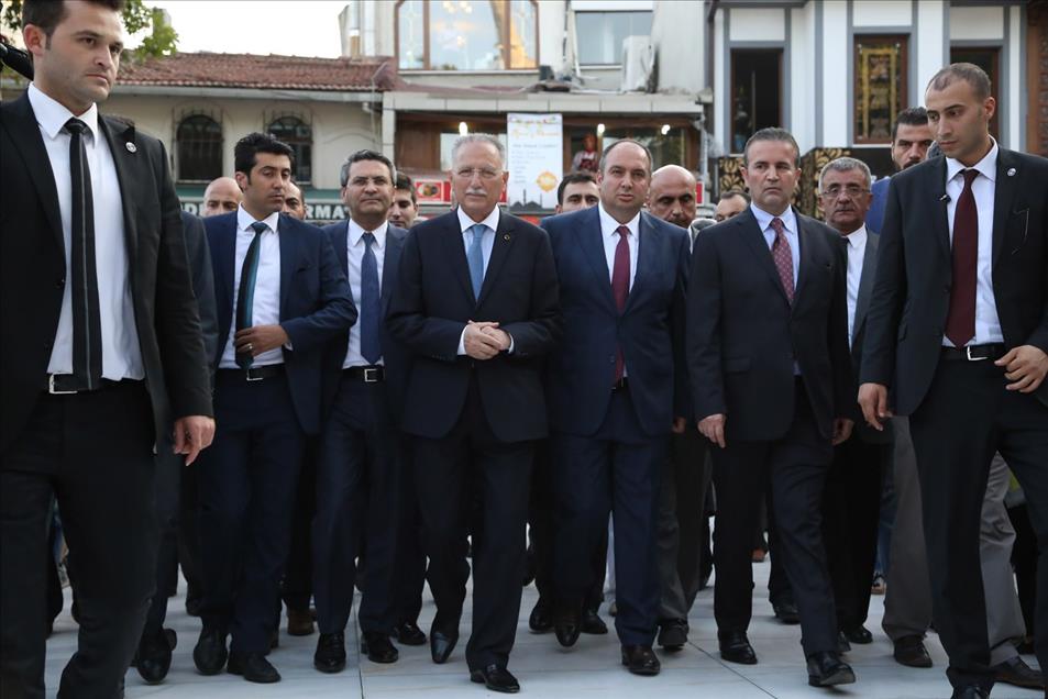Cumhurbaşkanı adayı İhsanoğlu, İstanbul'da