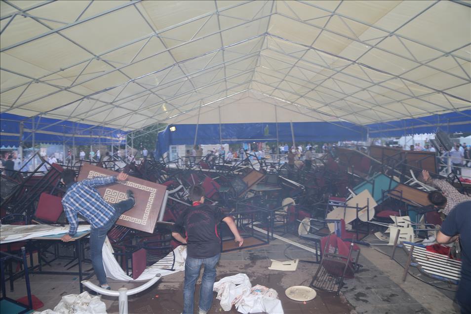ABD Adana Konsolosluğu'nun iftar programı protesto edildi