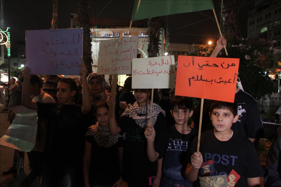 İsrail'in Gazze'ye saldırıları protesto edildi