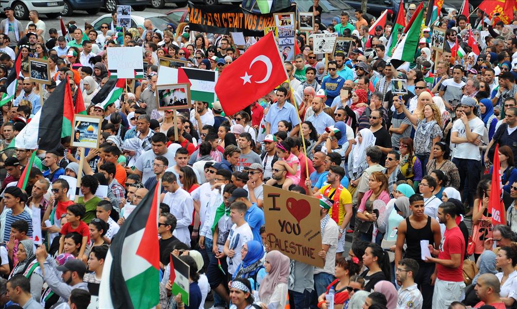 İsrail'in Gazze saldırıları Brüksel'de protesto edildi