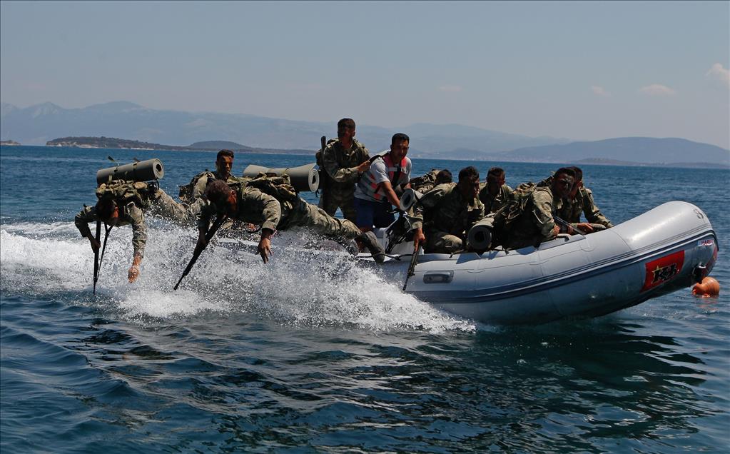 Harbiyelilerin "kutsal yuvada" zorlu eğitimi