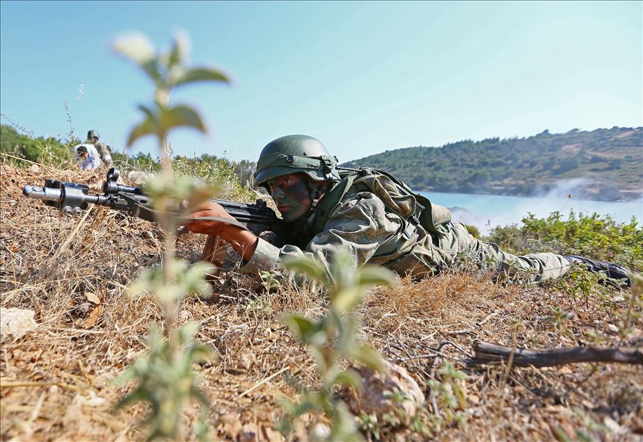 Harbiyelilerin "kutsal yuvada" zorlu eğitimi