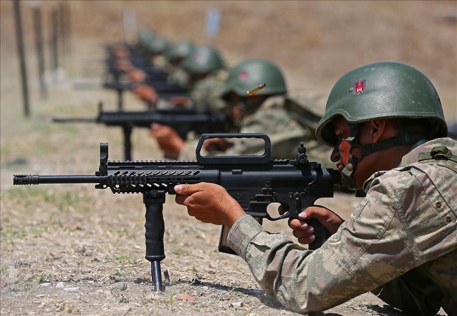 Harbiyelilerin "kutsal yuvada" zorlu eğitimi