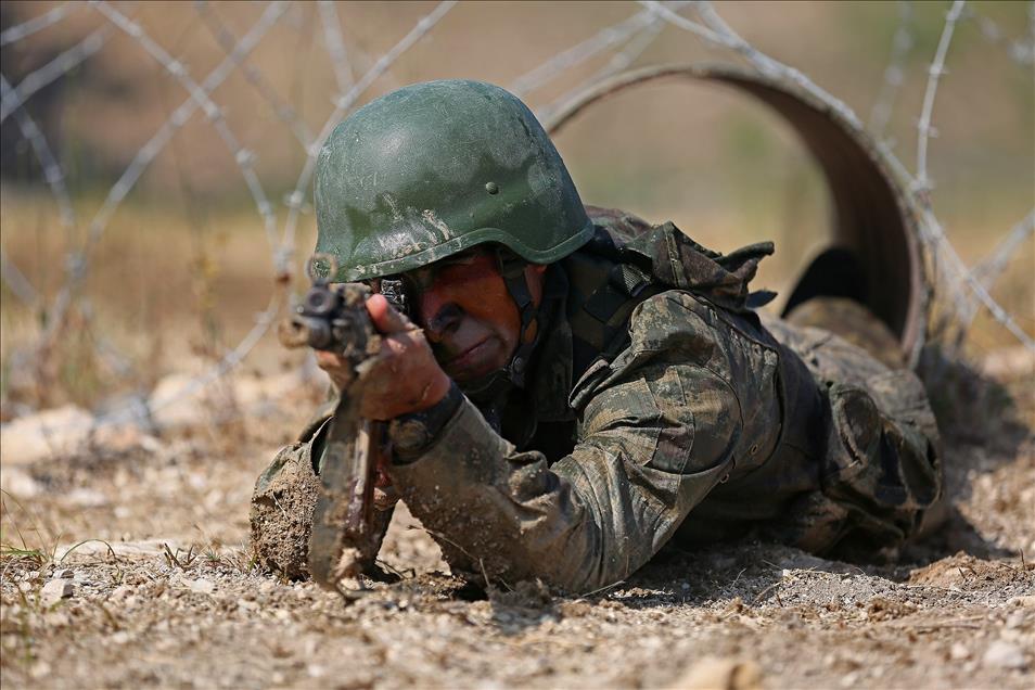 Harbiyelilerin "kutsal yuvada" zorlu eğitimi