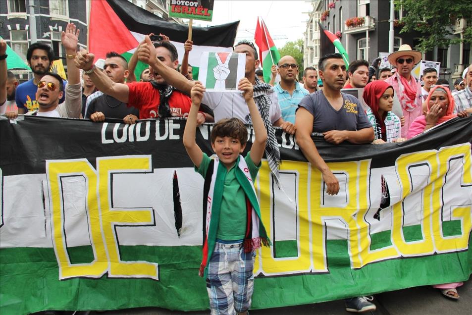 -İsrail’in Gazze’ye yönelik saldırıları Amsterdam’da protesto edildi
-Gösteriye katılan binlerce kişi İsrail’i kınadı
