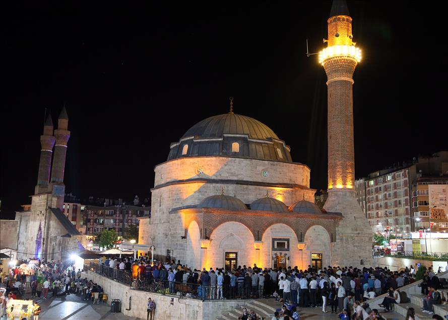 Sivas'ta Kadir Gecesi