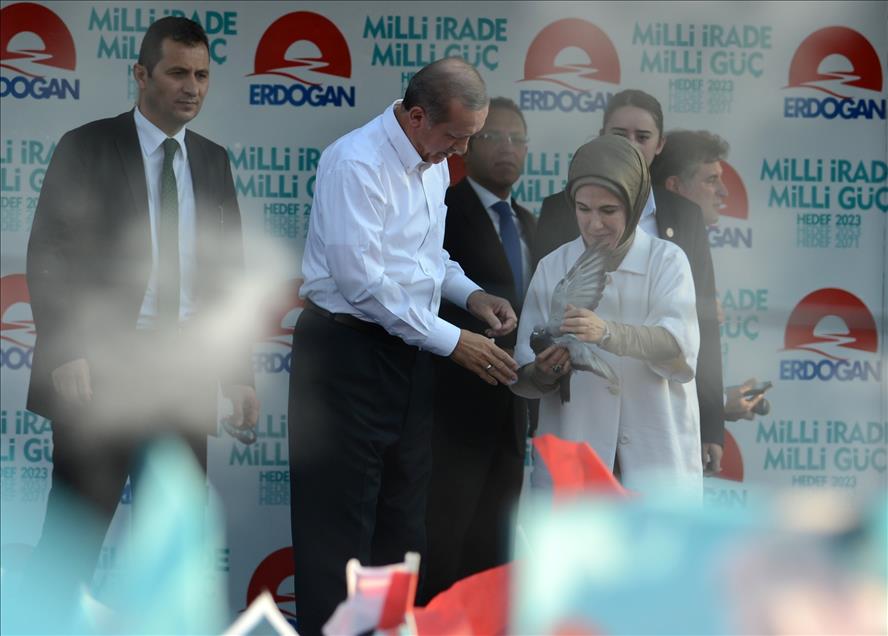 Cumhurbaşkanı adayı ve Başbakan Erdoğan Diyarbakır'da