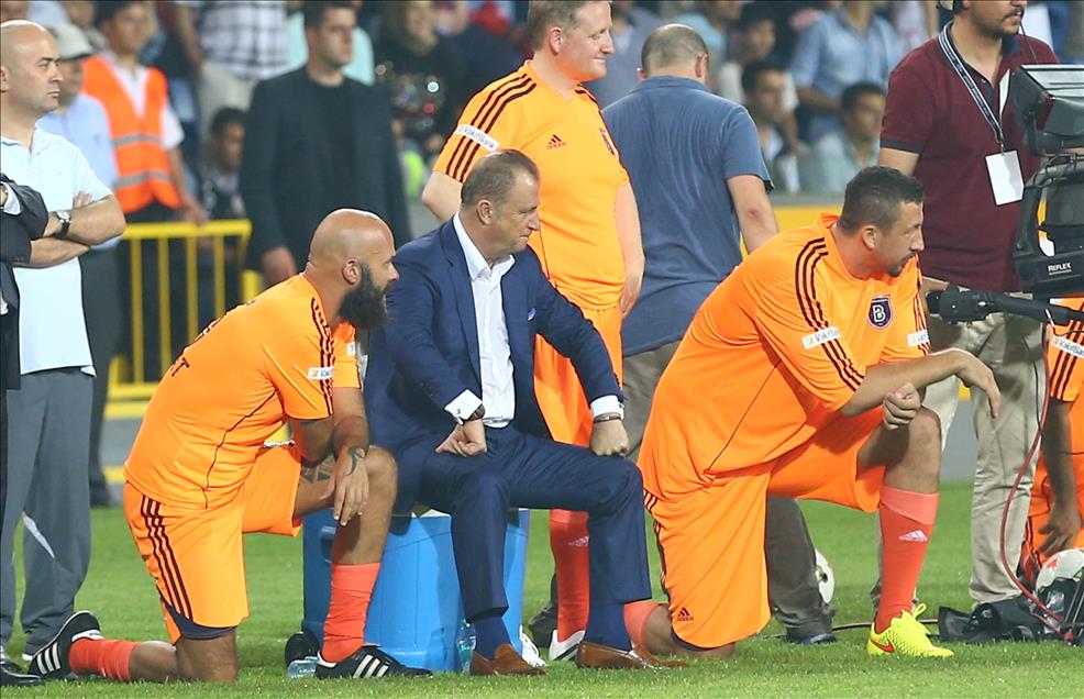 Erdoğan stad açılışında forma giydi
