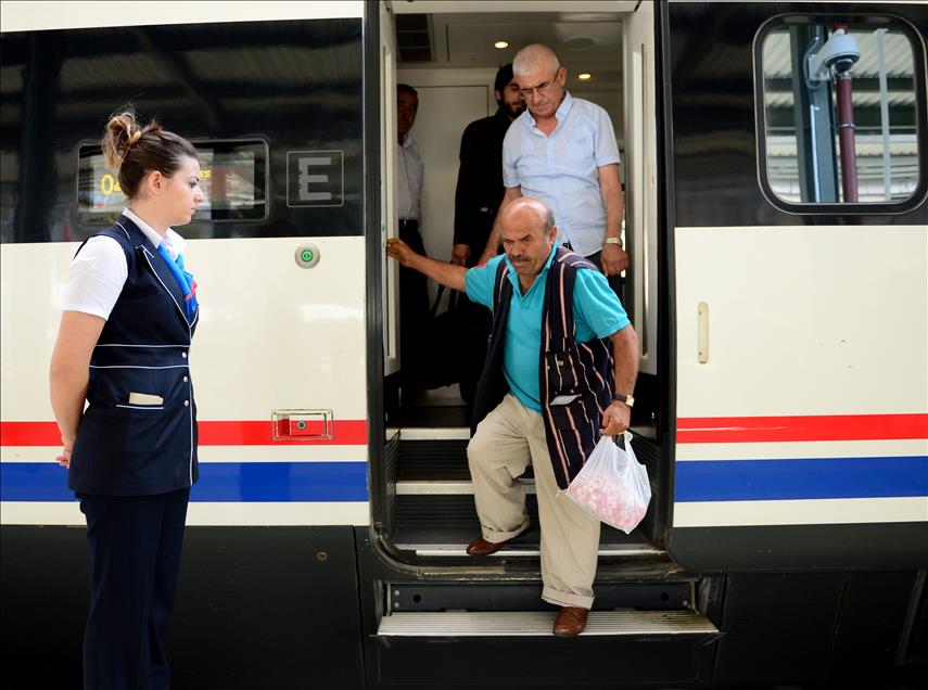 "Yüksek Hızlı Tren"in ilk Ankara-İstanbul seferi yapıldı