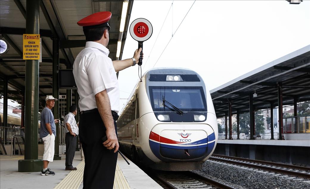 "Yüksek Hızlı Tren"in ilk İstanbul-Ankara seferi yapıldı