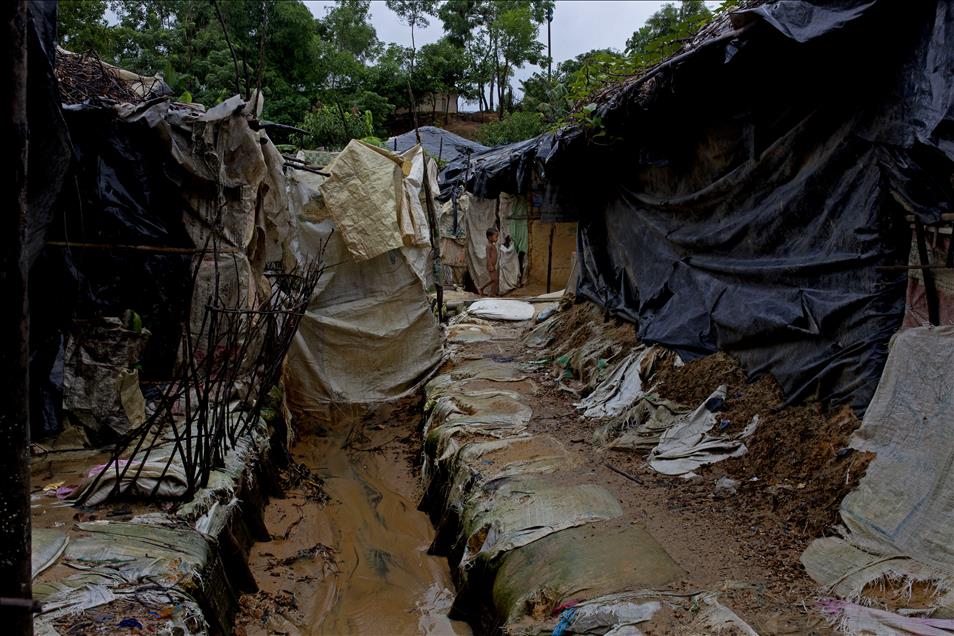 Refuge camp for Rohingya Muslims in Bangladesh