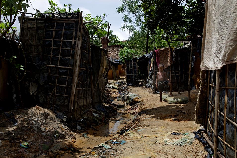 Refuge camp for Rohingya Muslims in Bangladesh