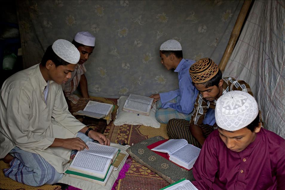 Refuge camp for Rohingya Muslims in Bangladesh