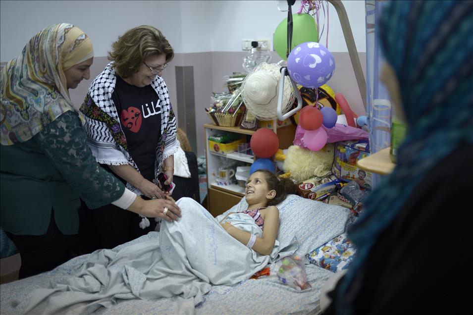 Gazze'li yaralılar Kudüs'te