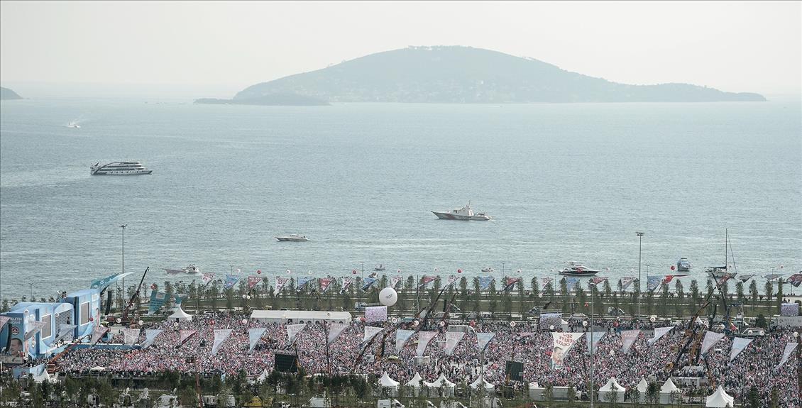 Cumhurbaşkanı adayı ve Başbakan Erdoğan'ın İstanbul mitingi