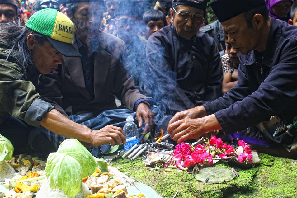 Indonesians prepare for the end of Idul Fitri