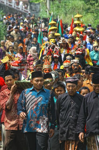 Indonesians prepare for the end of Idul Fitri