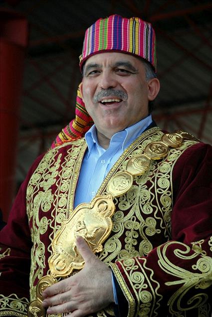 Cumhurbaşkanı Gül'ün şapkalı halleri