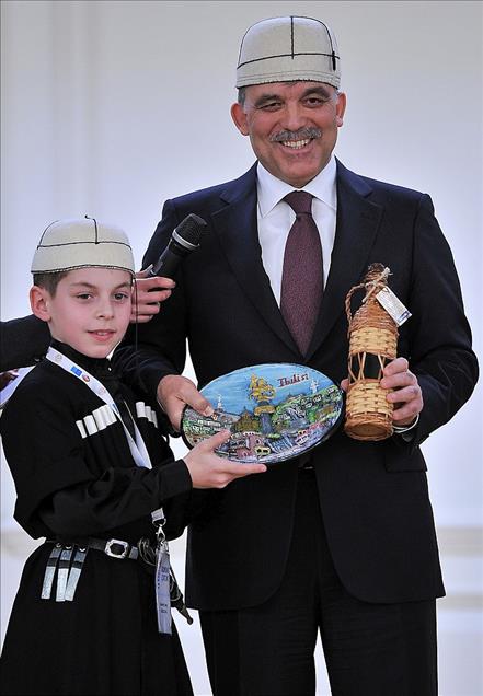 Cumhurbaşkanı Gül'ün şapkalı halleri