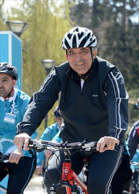 Cumhurbaşkanı Gül'ün şapkalı halleri