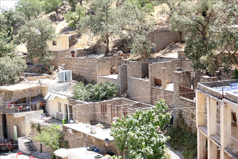 Laleş'e sığınan Yezidiler