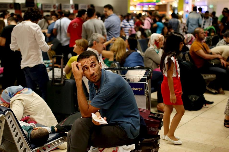 İstanbul'da uçak seferleri iptal oldu