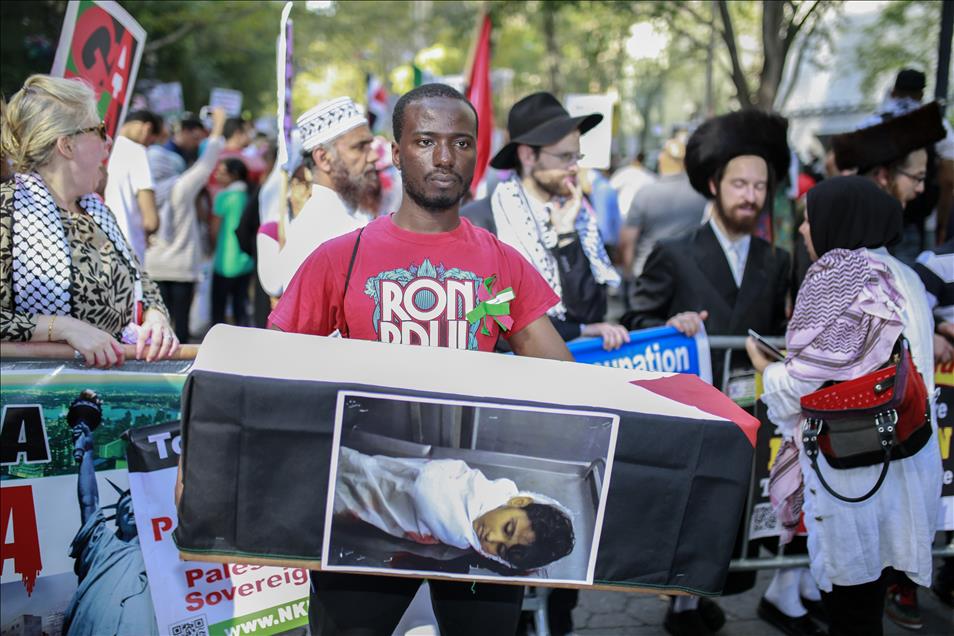 İsrail'in Gazze'ye saldırılarının protesto edilmesi