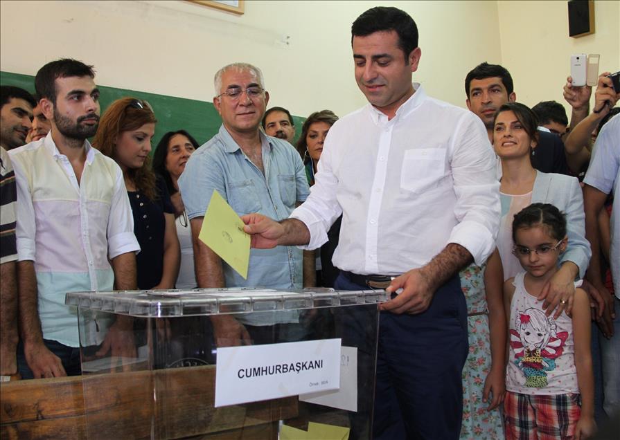 Cumhurbaşkanı adayı ve HDP Eş Genel Başkanı Selahattin Demirtaş